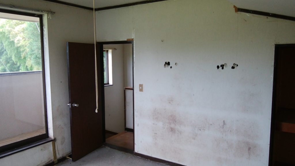 ２階洋室施工前